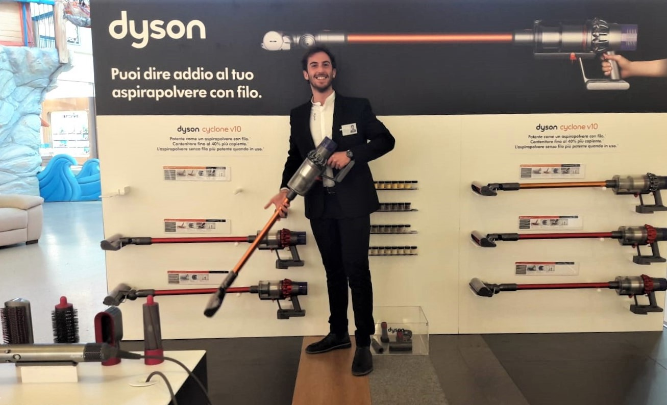 Instore - Dyson - Hostess