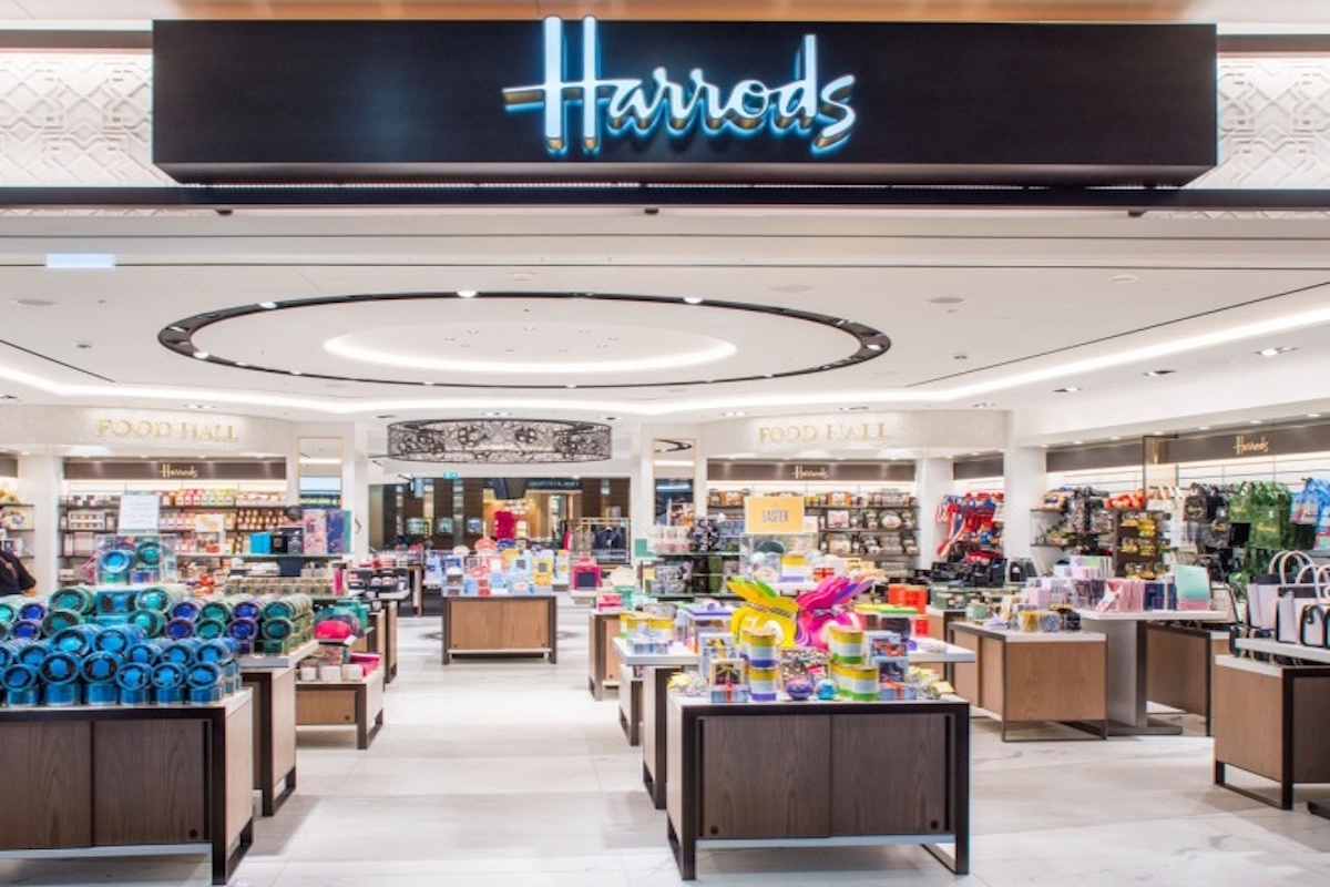 Esempio di Harrods Store nell'aeroporto Heathrow di Londra