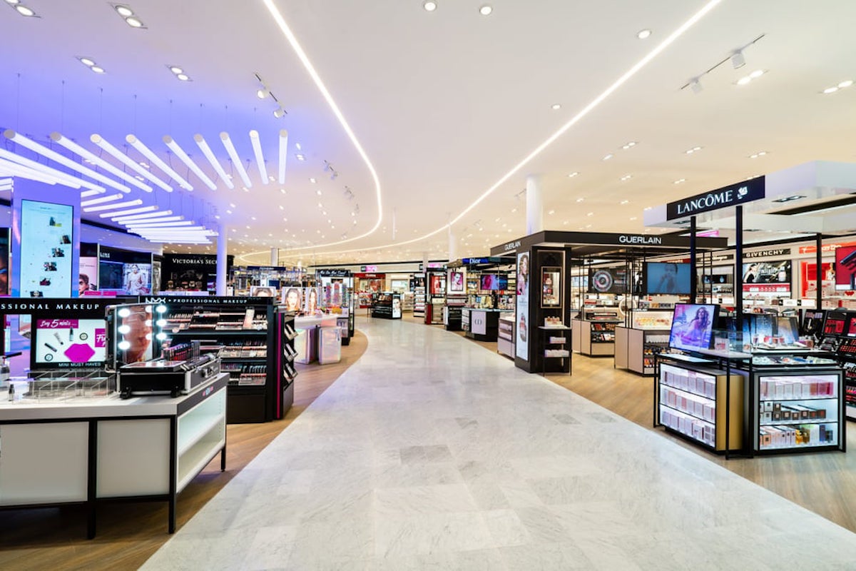 Travel retail al Terminal 3 dell'aeroporto di Orly, Gwen Le Bras/ADP