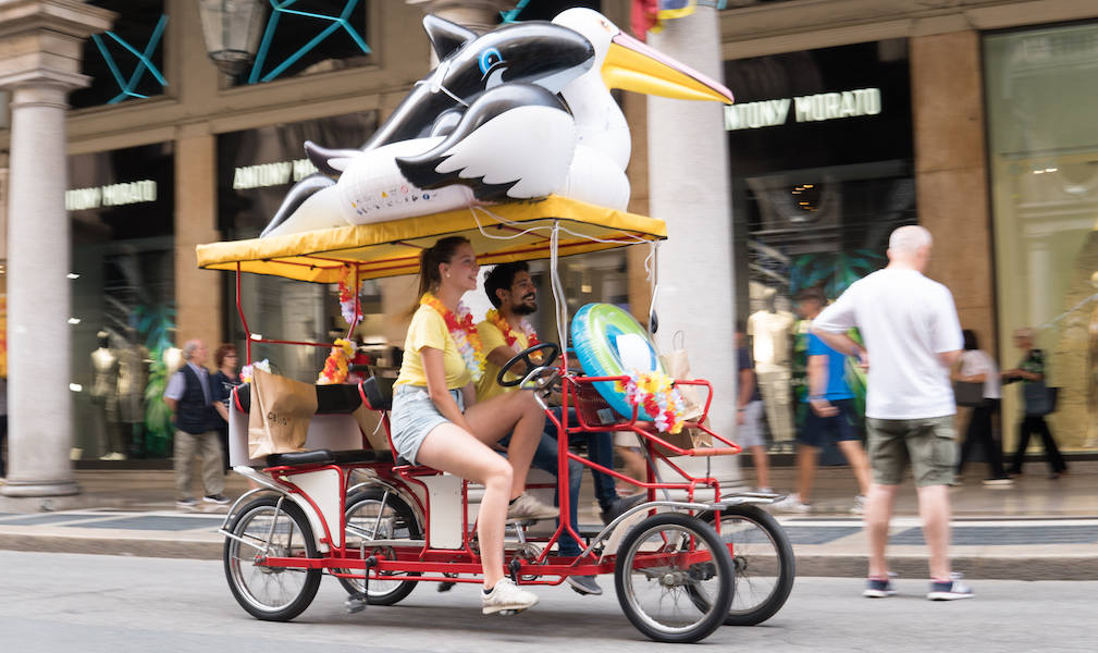 Hostess e promoter "stand ambulante" a Torino: marketing esperienziale