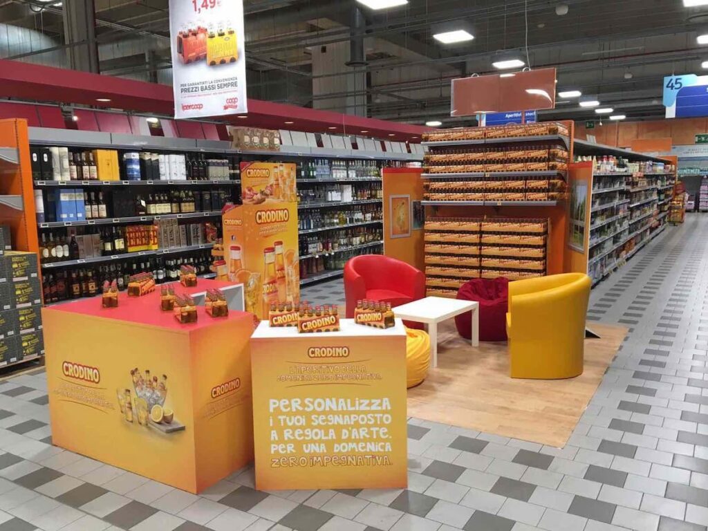 isola promozionale di crodino: esempio di materiale pop
